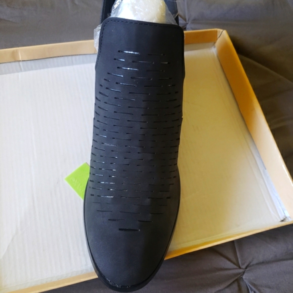 Yoki ankle bootie - Picture 2 of 3